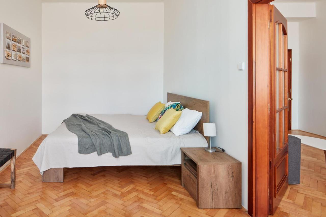 Prague Days - Spacious 3Bdr Apartment - Trendy Neighbourhood Экстерьер фото