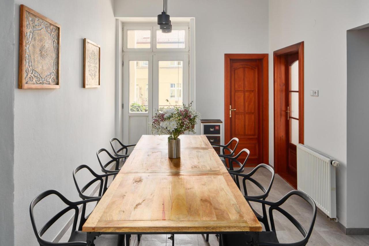 Prague Days - Spacious 3Bdr Apartment - Trendy Neighbourhood Экстерьер фото