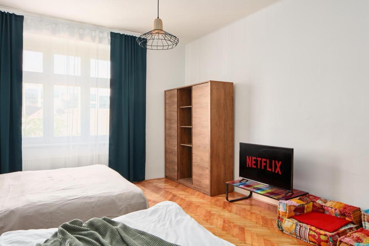 Prague Days - Spacious 3Bdr Apartment - Trendy Neighbourhood Экстерьер фото