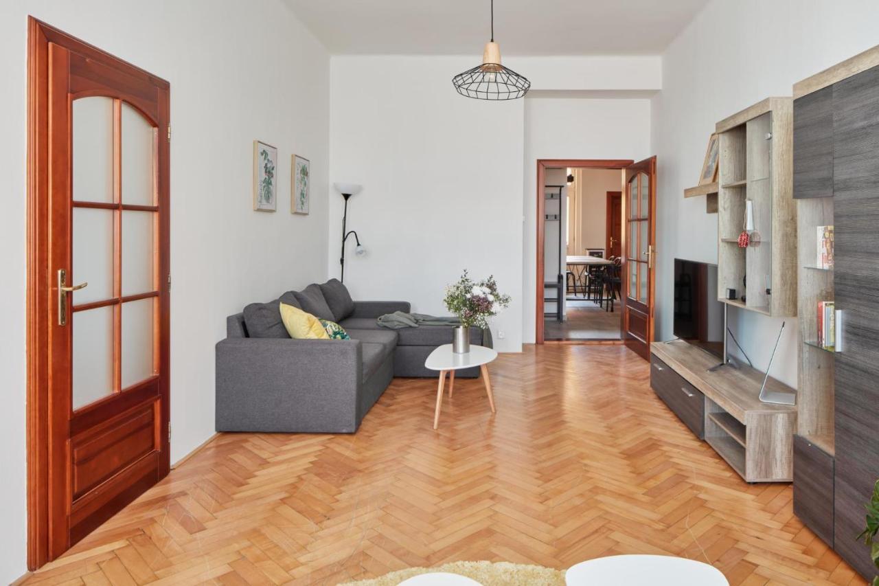 Prague Days - Spacious 3Bdr Apartment - Trendy Neighbourhood Экстерьер фото