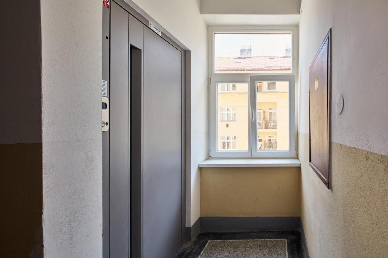 Prague Days - Spacious 3Bdr Apartment - Trendy Neighbourhood Экстерьер фото